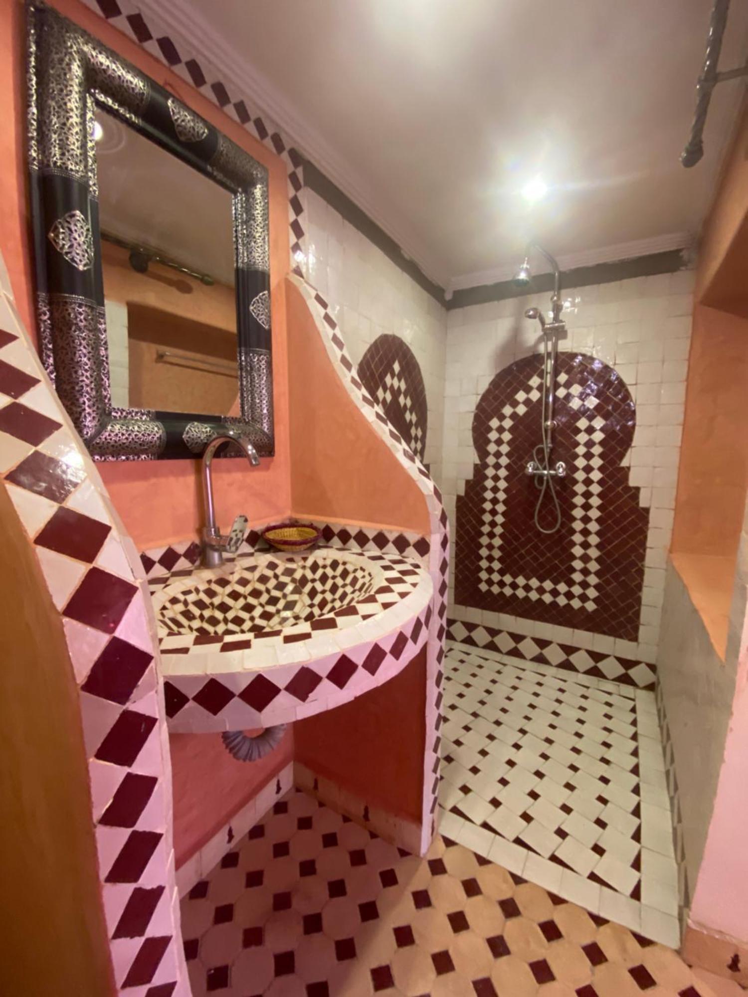 Tafsut Dades Guesthouse Stay With Locals Tamellalt  Extérieur photo